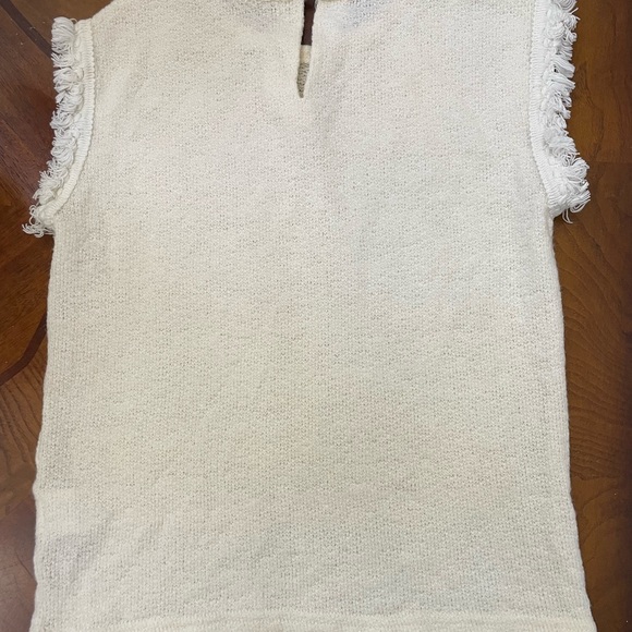 Two 7 for all mankind 3t shirts - Picture 12 of 12